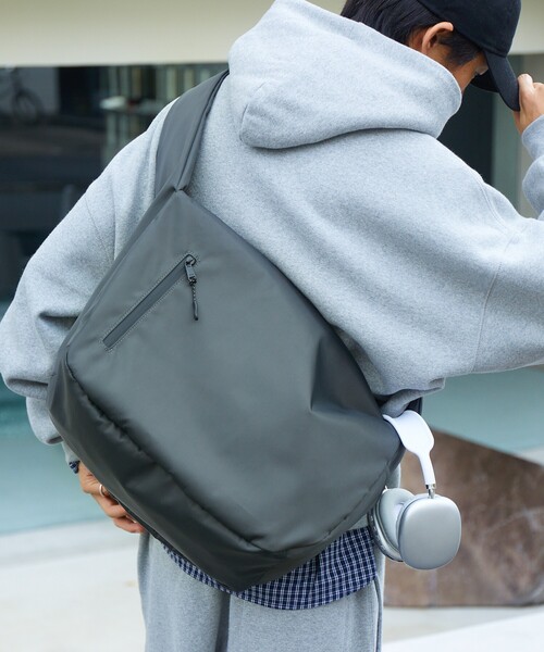 FREAK'S STORE（フリークスストア）の「限定展開 ワイドストラップ ショルダーバッグ（ショルダーバッグ・メンズ・ブラック/チャコールグレー・ﾌﾘ-）」の13枚目の写真