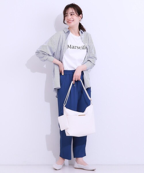 SHOO・LA・RUE（シューラルー）の「【ポーチ付き】使い勝手の良い Wフェイスショルダーバッグ（ショルダーバッグ・レディース・ブルー系その他/イエロー/ベビーピンク/ブラック/ライトベージュ/グレー/サックスブルー/オフホワイト・00）」の13枚目の写真