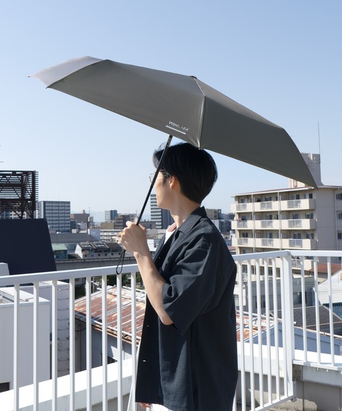 IZA（イーザ）の「IZA【自動開閉/大きめ60cm】 完全遮光100% 日傘 折りたたみ 晴雨兼用 Wpc. AUTOMATIC & SAFE（折りたたみ傘・メンズ・オフホワイト/グレー/ネイビー/ブラック・FREE）」の9枚目の写真