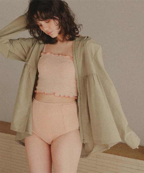 titivate（ティティベイト）の「ヘムラインギャザーデザインパーカー/ラッシュガード（ラッシュガード・レディース・オフホワイト/ダークベージュ/ブラック・L/M）」の19枚目の写真