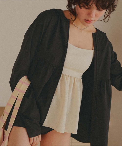 titivate（ティティベイト）の「ヘムラインギャザーデザインパーカー/ラッシュガード（ラッシュガード・レディース・オフホワイト/ダークベージュ/ブラック・L/M）」の13枚目の写真