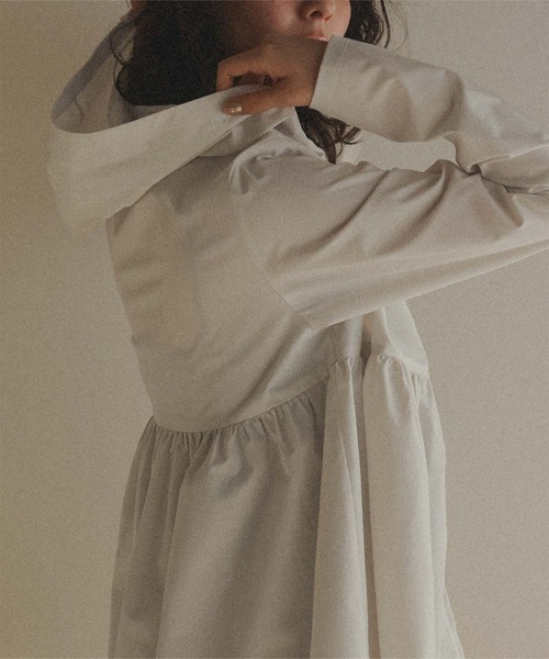 titivate（ティティベイト）の「ヘムラインギャザーデザインパーカー/ラッシュガード（ラッシュガード・レディース・オフホワイト/ダークベージュ/ブラック・L/M）」の10枚目の写真