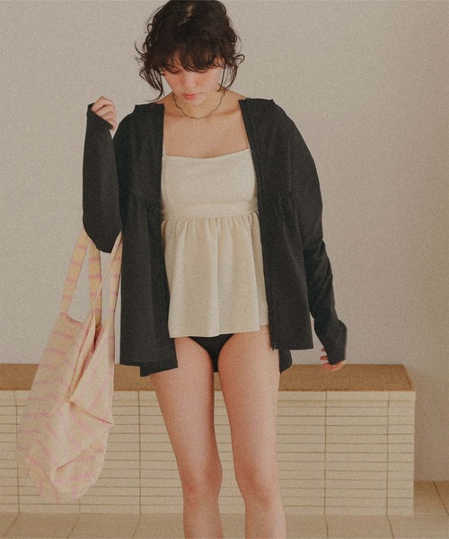 titivate（ティティベイト）の「ヘムラインギャザーデザインパーカー/ラッシュガード（ラッシュガード・レディース・オフホワイト/ダークベージュ/ブラック・L/M）」の15枚目の写真