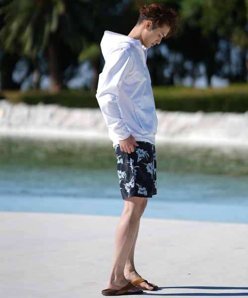 Quiksilver(クイックシルバー)の「QUIKSILVER/クイックシルバー 水着 ラッシュガード ジップフーディ パーカー OMNI MW ZIP HOODIE QLY251030(ラッシュガード・メンズ・ホワイト/ブラック・M/L/XL)」の12枚目の写真