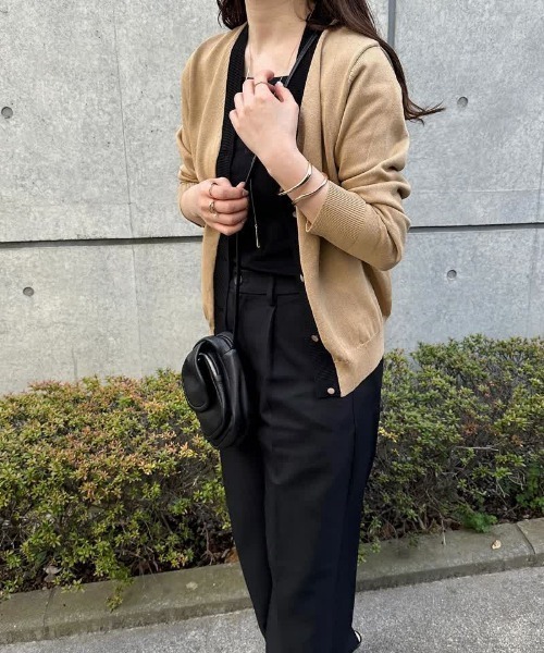 aquagarage（アクアガレージ）の「配色ハイゲージニットカーディガン（カーディガン/ボレロ・レディース・ブラック/グレイッシュブルー/グリーン/ベージュ・M/L）」の9枚目の写真