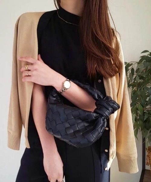 aquagarage（アクアガレージ）の「配色ハイゲージニットカーディガン（カーディガン/ボレロ・レディース・ブラック/グレイッシュブルー/グリーン/ベージュ・M/L）」の11枚目の写真