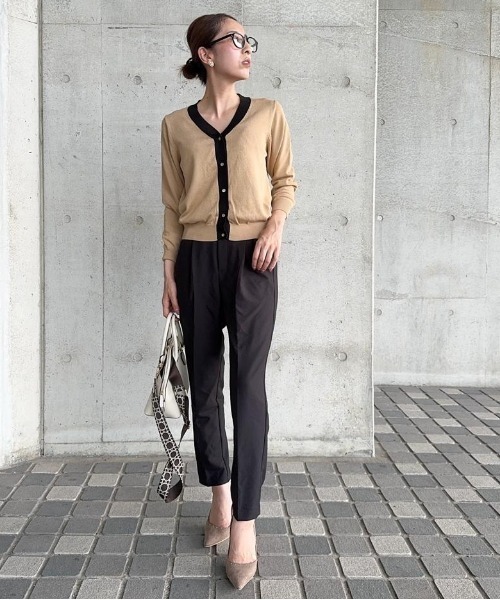 aquagarage（アクアガレージ）の「配色ハイゲージニットカーディガン（カーディガン/ボレロ・レディース・ブラック/グレイッシュブルー/グリーン/ベージュ・M/L）」の14枚目の写真