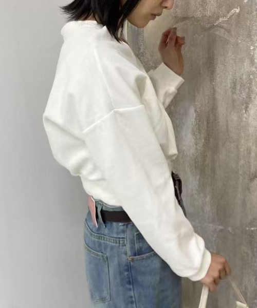 mebole(メボレ)の「2way choker Vネックトップス(Tシャツ/カットソー・レディース・ホワイト/ブラック・FREE)」の15枚目の写真