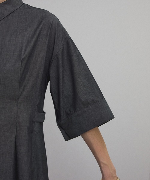 SALON adam et rope'（サロン アダム エ ロペ）の「【ZOZOTOWN限定】ハーフスリーブウエストタックシャツワンピース[ロングサイズ展開]（ワンピース・レディース・ネイビー/ブラック・ML/S/M/SL）」の13枚目の写真