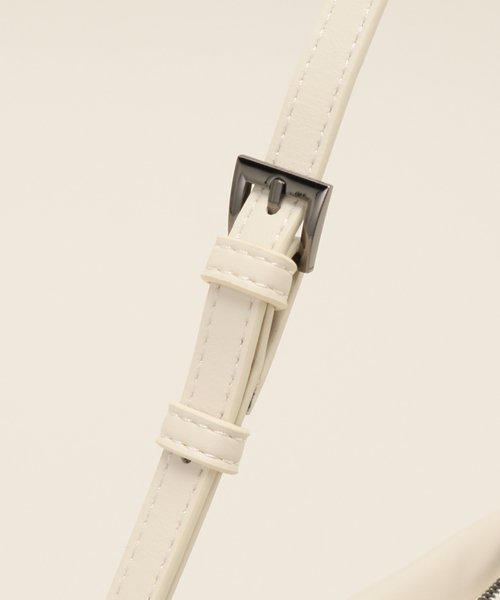 HVISK（ヴィスク）の「HVISK/ ヴィスク GIL METAL STUDS BAG（ハンドバッグ・レディース・ホワイト・FREE）」の8枚目の写真