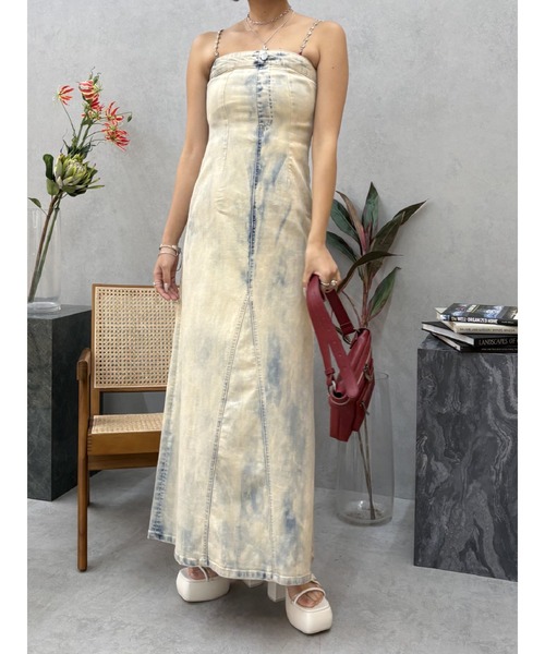 EVRIS(エヴリス)の「デニムベアロングワンピース(ワンピース・レディース・その他1/ブルー/ブラック・MEDIUM/SMALL)」の4枚目の写真