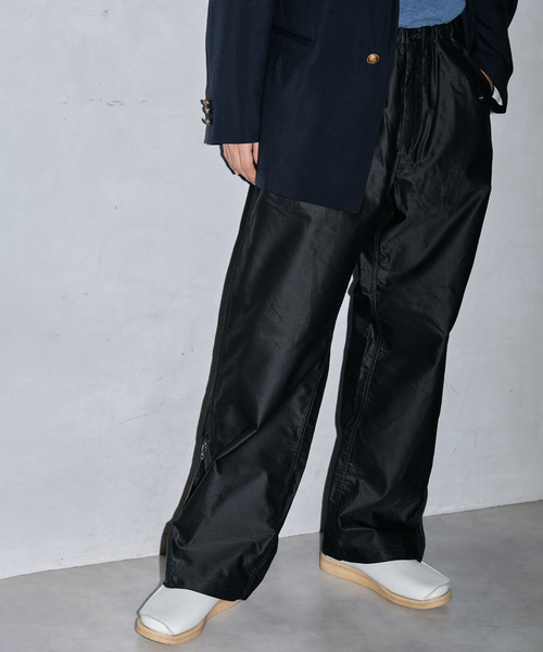 Ets.MATERIAUX(マテリオ)の「ETS.MATERIAUX(マテリオ) イタリアン アーミー パラシュート パンツ(カーゴパンツ・メンズ・ブラック/アイボリー/カーキ・2/3)」の4枚目の写真