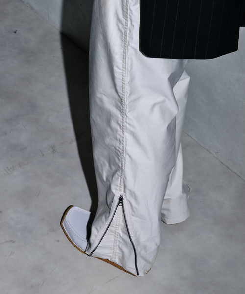 Ets.MATERIAUX(マテリオ)の「ETS.MATERIAUX(マテリオ) イタリアン アーミー パラシュート パンツ(カーゴパンツ・メンズ・ブラック/アイボリー/カーキ・2/3)」の6枚目の写真