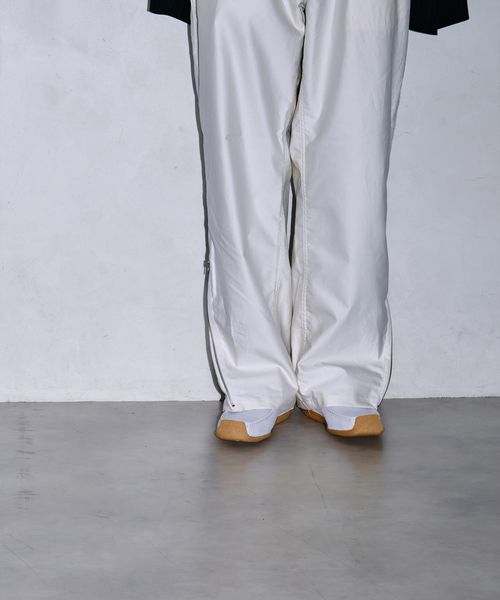 Ets.MATERIAUX(マテリオ)の「ETS.MATERIAUX(マテリオ) イタリアン アーミー パラシュート パンツ(カーゴパンツ・メンズ・ブラック/アイボリー/カーキ・2/3)」の8枚目の写真