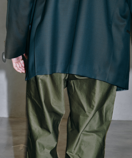 Ets.MATERIAUX(マテリオ)の「ETS.MATERIAUX(マテリオ) イタリアン アーミー パラシュート パンツ(カーゴパンツ・メンズ・ブラック/アイボリー/カーキ・2/3)」の11枚目の写真