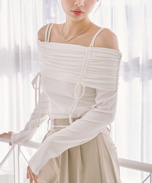 archives（アルシーヴ）の「ドロストオフショルカットＴＯＰＳ（Tシャツ/カットソー・レディース・オフホワイト/ピンクベージュ/ブラック/グレー・MEDIUM）」の17枚目の写真