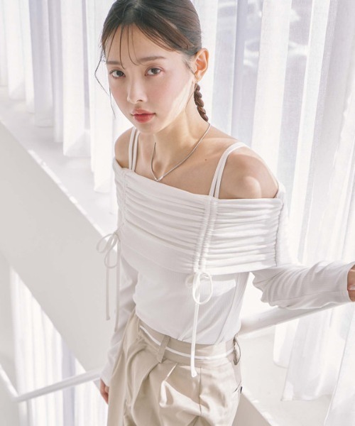 archives（アルシーヴ）の「ドロストオフショルカットＴＯＰＳ（Tシャツ/カットソー・レディース・オフホワイト/ピンクベージュ/ブラック/グレー・MEDIUM）」の19枚目の写真