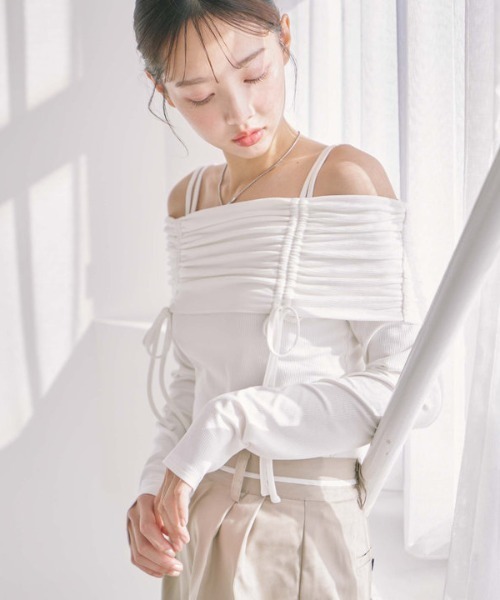 archives（アルシーヴ）の「ドロストオフショルカットＴＯＰＳ（Tシャツ/カットソー・レディース・オフホワイト/ピンクベージュ/ブラック/グレー・MEDIUM）」の20枚目の写真