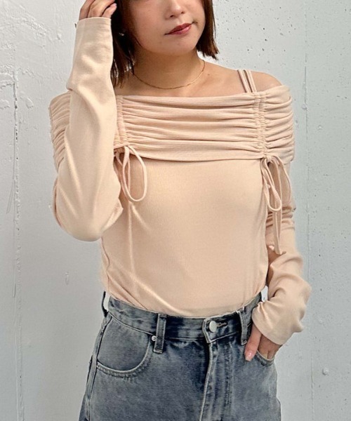 archives（アルシーヴ）の「ドロストオフショルカットＴＯＰＳ（Tシャツ/カットソー・レディース・オフホワイト/ピンクベージュ/ブラック/グレー・MEDIUM）」の8枚目の写真