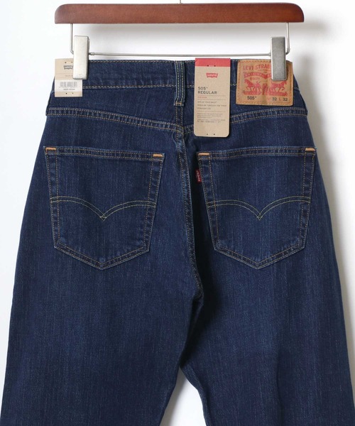 Levi's（リーバイス）の「Levi's/リーバイス 505 REGULAR/レギュラーフィット ジーンズ/ヴィンテージウォッシュ レギュラーストレート ストレッチ デニムパンツ（デニムパンツ・メンズ・ダークインディゴブルー/ライトインディゴブルー/サックスブルー/インディゴブルー・30inch/31inch/32inch/33inch/34inch/36inch）」の2枚目の写真