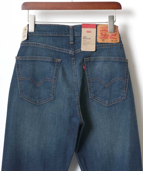 Levi's（リーバイス）の「Levi's/リーバイス 505 REGULAR/レギュラーフィット ジーンズ/ヴィンテージウォッシュ レギュラーストレート ストレッチ デニムパンツ（デニムパンツ・メンズ・ダークインディゴブルー/ライトインディゴブルー/サックスブルー/インディゴブルー・30inch/31inch/32inch/33inch/34inch/36inch）」の3枚目の写真