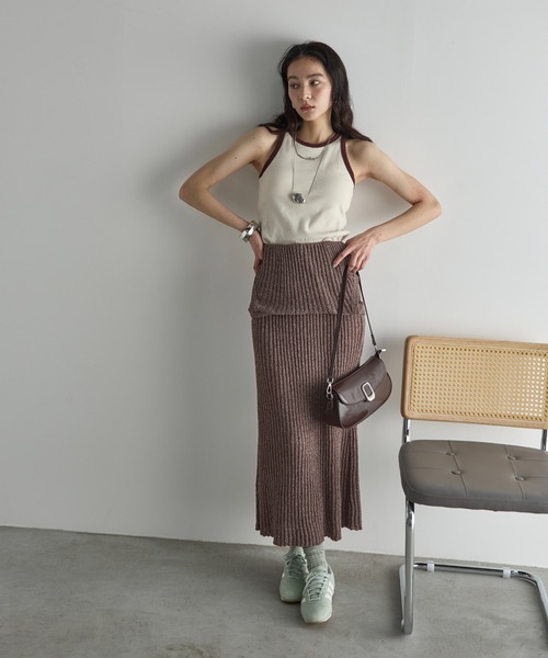 THE YOn（ザヨン）の「カップ付きバイカラーアメスリタンク（タンクトップ・レディース・アッシュブラウン/アイボリー/グレイッシュベージュ/サックスブルー・FREE）」の13枚目の写真