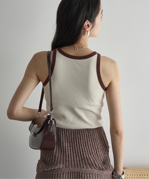 THE YOn（ザヨン）の「カップ付きバイカラーアメスリタンク（タンクトップ・レディース・アッシュブラウン/アイボリー/グレイッシュベージュ/サックスブルー・FREE）」の11枚目の写真