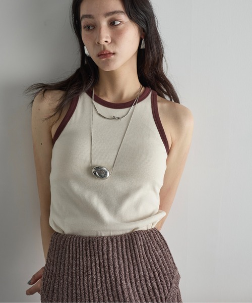 THE YOn（ザヨン）の「カップ付きバイカラーアメスリタンク（タンクトップ・レディース・アッシュブラウン/アイボリー/グレイッシュベージュ/サックスブルー・FREE）」の7枚目の写真