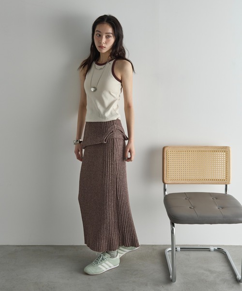 THE YOn（ザヨン）の「カップ付きバイカラーアメスリタンク（タンクトップ・レディース・アッシュブラウン/アイボリー/グレイッシュベージュ/サックスブルー・FREE）」の17枚目の写真