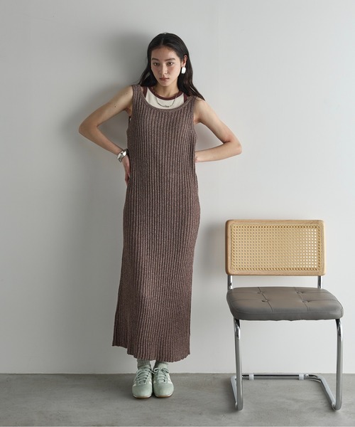 THE YOn（ザヨン）の「カップ付きバイカラーアメスリタンク（タンクトップ・レディース・アッシュブラウン/アイボリー/グレイッシュベージュ/サックスブルー・FREE）」の20枚目の写真