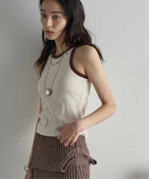 THE YOn（ザヨン）の「カップ付きバイカラーアメスリタンク（タンクトップ・レディース・アッシュブラウン/アイボリー/グレイッシュベージュ/サックスブルー・FREE）」の9枚目の写真