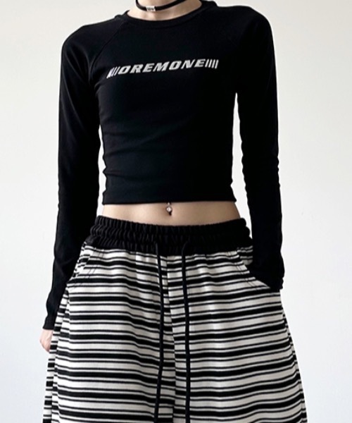 lilful(リルフル)の「フロントメタルプリントラグランロンT(Tシャツ/カットソー・レディース・ブラック/ホワイト・L/M)」の14枚目の写真