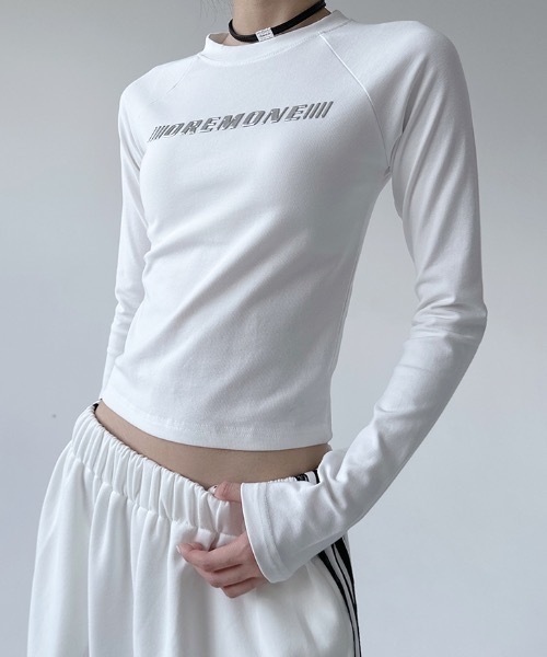 lilful(リルフル)の「フロントメタルプリントラグランロンT(Tシャツ/カットソー・レディース・ブラック/ホワイト・L/M)」の5枚目の写真