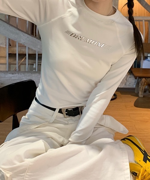 lilful(リルフル)の「フロントメタルプリントラグランロンT(Tシャツ/カットソー・レディース・ブラック/ホワイト・L/M)」の11枚目の写真