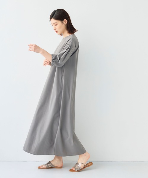 CROSS FUNCTION（クロスファンクション）の「《撥水 / UV》ハジクション バルーンスリーブワンピース【CF/クロスファンクション】（ワンピース・レディース・ライトベージュ/ブラック/グレー・L/M）」の6枚目の写真