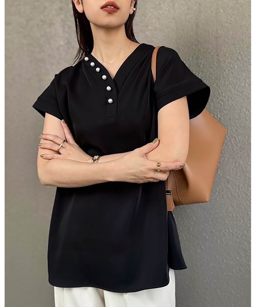 Emma Taylor(エマテイラー)の「パール釦Vネックステッチワークブラウス(シャツ/ブラウス・レディース・ブラック/ネイビー/ホワイト/ライトベージュ・FREE)」の21枚目の写真