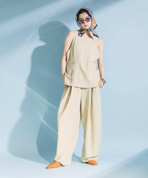 KBF（ケイビーエフ）の「バックオープンベストセットアップ（セットアップ・レディース・ブラウン/ベージュ/ブラック・ONE）」の9枚目の写真