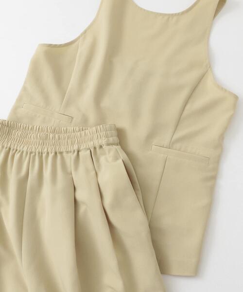 KBF（ケイビーエフ）の「バックオープンベストセットアップ（セットアップ・レディース・ブラウン/ベージュ/ブラック・ONE）」の11枚目の写真