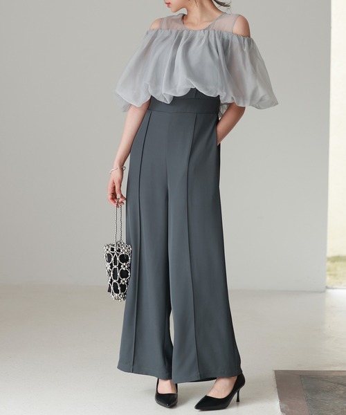 SAISON DE PAPILLON（セゾンドパピヨン）の「オーガンジートップスとオールインワンの2点セット（サロペット/オーバーオール・レディース・ブラック/チャコール・L/M/S）」の2枚目の写真