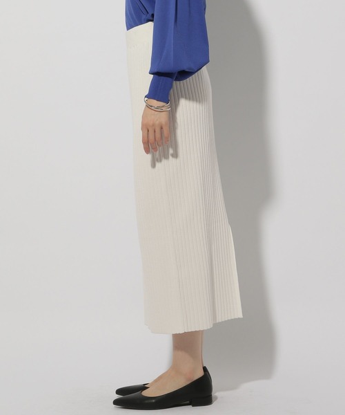 Elura（エルーラ）の「リブニットナロースカート＜低身長サイズあり＞/320053（スカート・レディース・ベージュ/ホワイト/ブラック・MEDIUM/LARGE/FREE(S)）」の15枚目の写真