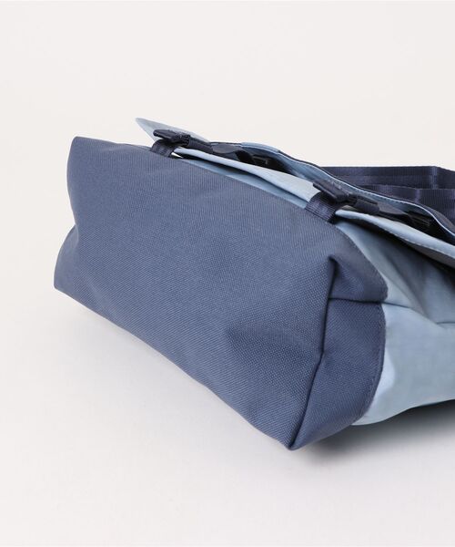 CHROME（クローム）の「CHROME/クローム ショルダーバック COURIER FLAP MSNGR クーリエ フラップ メッセンジャー 6L JP242BKCK/JP242ICSH/JP242SG（ショルダーバッグ・メンズ・ブラック/グレイッシュブルー/ライトグレー・FREE）」の12枚目の写真