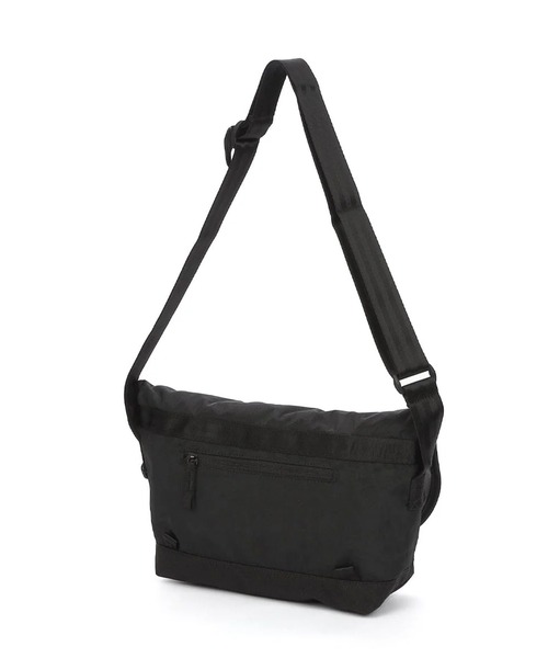 CHROME（クローム）の「CHROME/クローム ショルダーバック COURIER FLAP MSNGR クーリエ フラップ メッセンジャー 6L JP242BKCK/JP242ICSH/JP242SG（ショルダーバッグ・メンズ・ブラック/グレイッシュブルー/ライトグレー・FREE）」の16枚目の写真