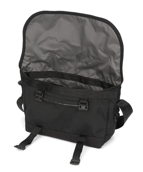 CHROME（クローム）の「CHROME/クローム ショルダーバック COURIER FLAP MSNGR クーリエ フラップ メッセンジャー 6L JP242BKCK/JP242ICSH/JP242SG（ショルダーバッグ・メンズ・ブラック/グレイッシュブルー/ライトグレー・FREE）」の22枚目の写真