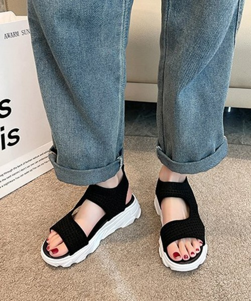 SEU(エスイーユー)の「ウィメンズサンダル ベーシック ボリューム ニット 厚底 スポーツサンダル<22.5-24cm 展開>(サンダル・レディース・ベージュ/ブラック・22.5/23/23.5/24)」の9枚目の写真