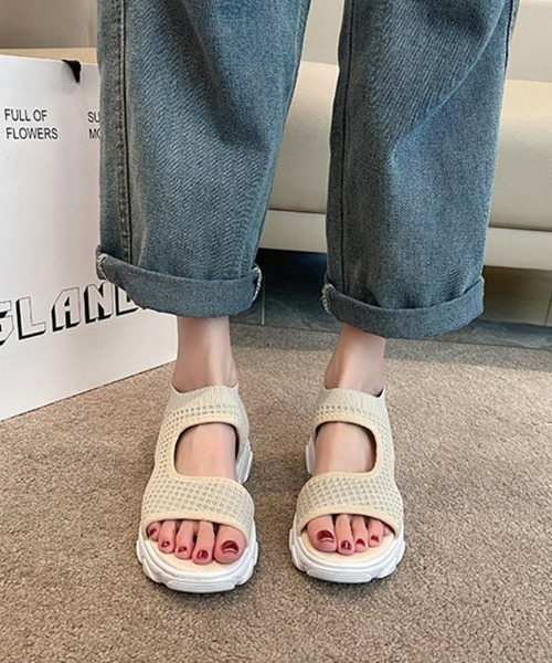 SEU(エスイーユー)の「ウィメンズサンダル ベーシック ボリューム ニット 厚底 スポーツサンダル<22.5-24cm 展開>(サンダル・レディース・ベージュ/ブラック・22.5/23/23.5/24)」の19枚目の写真