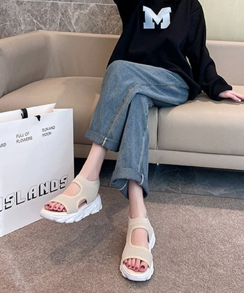 SEU(エスイーユー)の「ウィメンズサンダル ベーシック ボリューム ニット 厚底 スポーツサンダル<22.5-24cm 展開>(サンダル・レディース・ベージュ/ブラック・22.5/23/23.5/24)」の21枚目の写真