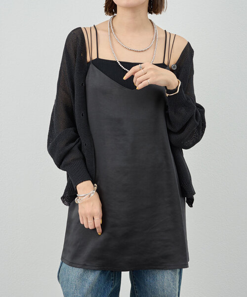 SHENERY（シーナリー）の「《上品見え》サテンチュニックキャミソール（シャツ/ブラウス・レディース・ブラック/ライトベージュ・FREE）」の8枚目の写真