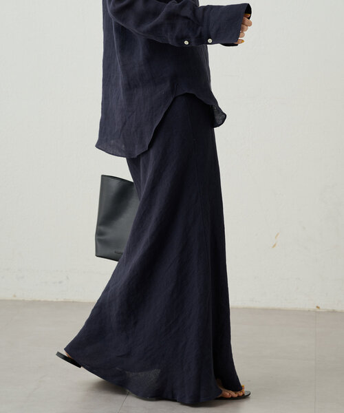 LOUNGEDRESS（ラウンジドレス）の「リネンマーメイドスカート（スカート・レディース・ネイビー/キャメル・SMALL/MEDIUM）」の9枚目の写真
