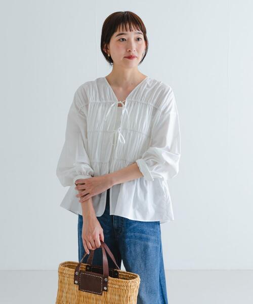 URBAN RESEARCH（アーバンリサーチ）の「ギャザーリボンブラウス（シャツ/ブラウス・レディース・ブラック/オフホワイト・FREE）」の6枚目の写真