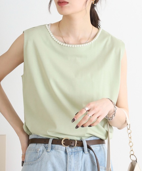 BRODIAEA（ブローディア）の「BRODIAEA パール付きノースリーブきれいめカットソー（Tシャツ/カットソー・レディース・オフホワイト/ブラック/ライトグリーン/ピンク・40）」の3枚目の写真